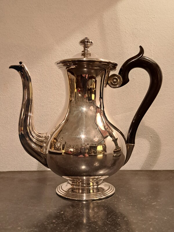 Christofle coffee maker in silver plate and black pearwood handle