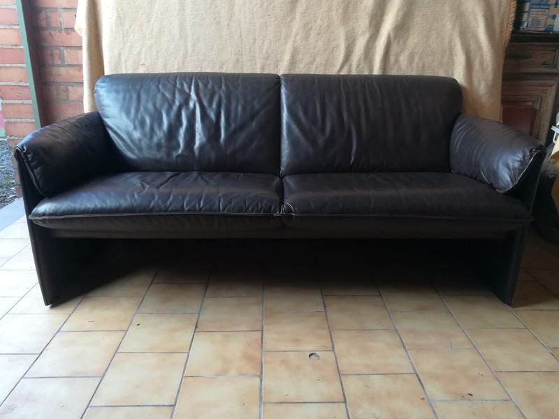 Dark brown Leolux leather sofa