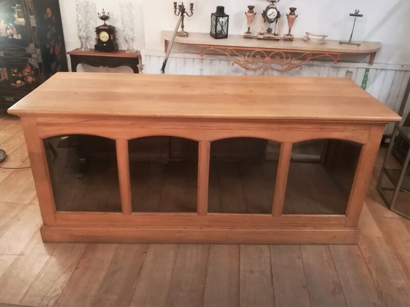 Elm art deco display counter