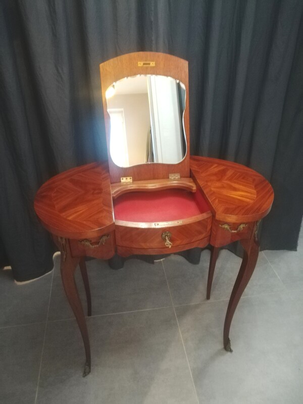 Inlaid and gilt bronze Louis XV style kidney shape dressing table