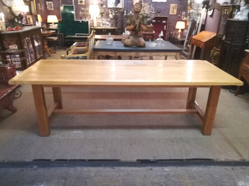 Light oak farmhouse varnished table 
