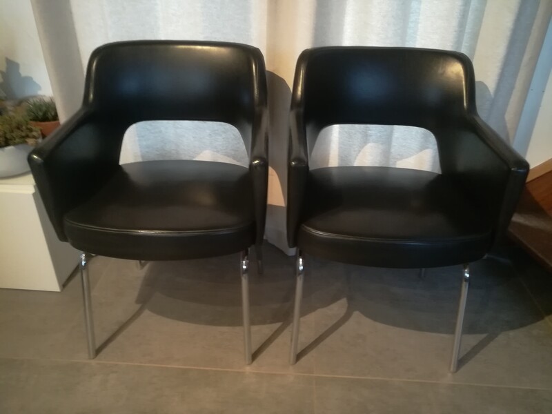 Pair of skai and chromed metal armchairs